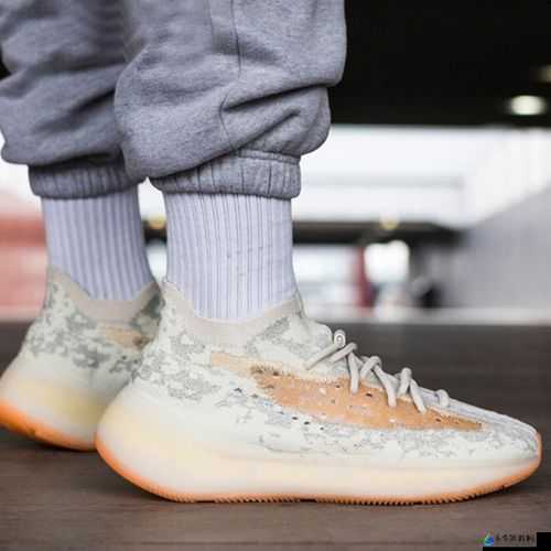 Yeezy蜜桃满天星：时尚潮人必备单品